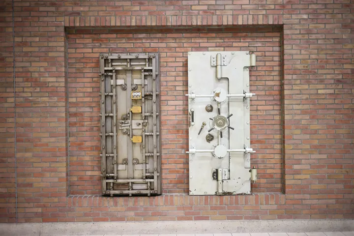 A database with no way in: connecting a serverless app to a private RDS with no public access