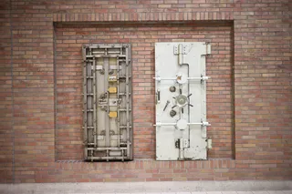 A database with no way in: connecting a serverless app to a private RDS with no public access